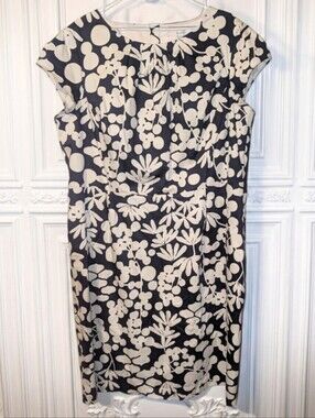 NWT Boden Navy Blue & White Floral Cap Sleeve Back Button Formal Dress, Size 18